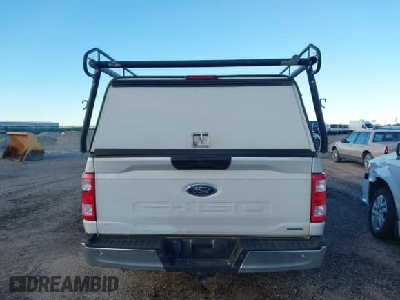 ✅ 2022 Ford F-150 XL • VIN: 1FTMF1CP8NKD19608 • Лот: 43448796. Опубликован ранее на IAAI с пробегом 156 505 миль. Бесплатный доступ к архиву аукционных продаж из США и подробный отчёт об истории автомобиля на DreamBid. Изображение 16.