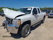 ✅ 2010 Chevrolet Silverado 2500HD • VIN: 1GC5CVBG3AZ266887 • Lot: 42055588. Wystawiony na IAAI z przebiegiem 150 946 mil. Bezpłatny archiwum sprzedaży aukcyjnych z USA i szczegółowy raport historii pojazdu na DreamBid. Zdjęcie 2.
