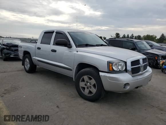 2006 Dodge Dakota SLT с VIN 1D7HW48N96S522864, выставлен на аукционе Copart как лот 72362234 с пробегом 105 840 миль миль и Чистый • Clean title. История ставок и продаж доступна на DreamBid. Изображение 4.