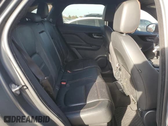 ✅ 2018 Jaguar F-Pace 20d Prestige • VIN: SADCK2FN9JA242341 • Lot: 93372675. Wystawiony na Copart z przebiegiem 86 556 mil. Bezpłatny archiwum sprzedaży aukcyjnych z USA i szczegółowy raport historii pojazdu na DreamBid. Zdjęcie 11.