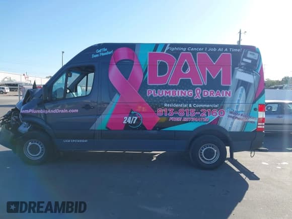 ✅ 2018 Mercedes-Benz Sprinter Cargo Worker • VIN: WD3PE7CD3JP648054 • Lot: 43625298. Wystawiony na IAAI z przebiegiem 60 887 mil. Bezpłatny archiwum sprzedaży aukcyjnych z USA i szczegółowy raport historii pojazdu na DreamBid. Zdjęcie 14.