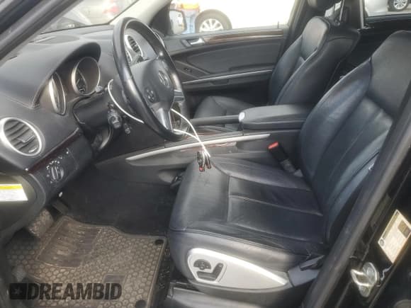 ✅ 2011 Mercedes-Benz GL 550 • VIN: 4JGBF8GE4BA722927 • Lot: 85644665. Listed on Copart with 196,950 mi. Free auction sales archive from the USA and detailed vehicle history report at DreamBid. Image 7.