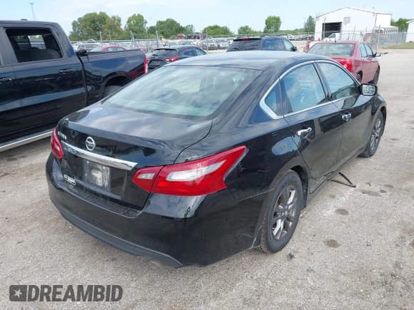✅ 2018 Nissan Altima SV • VIN: 1N4AL3AP7JC295919 • Lot: 43096853. Listed on IAAI with 127,294 mi. Free auction sales archive from the USA and detailed vehicle history report at DreamBid. Image 4.
