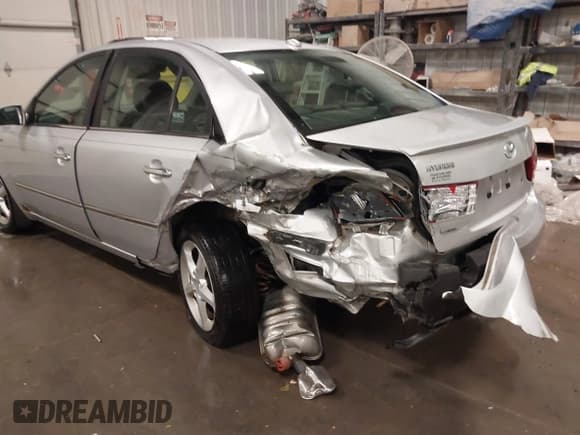 ✅ 2007 Hyundai Sonata SE • VIN: 5NPEU46F47H268107 • Лот: 40664971. Опубликован ранее на IAAI с пробегом 133 247 миль. Бесплатный доступ к архиву аукционных продаж из США и подробный отчёт об истории автомобиля на DreamBid. Изображение 6.