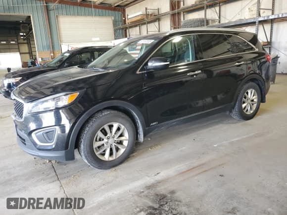 ✅ 2016 Kia Sorento LX • VIN: 5XYPGDA32GG003836 • Лот: 91187035. Опубликован ранее на Copart с пробегом 207 056 миль. Бесплатный доступ к архиву аукционных продаж из США и подробный отчёт об истории автомобиля на DreamBid. Изображение 1.