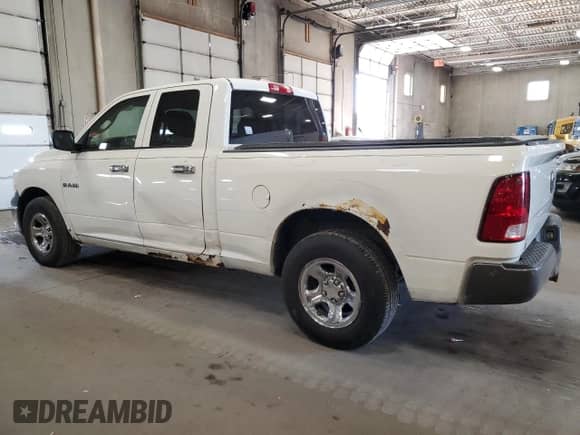 2009 Dodge 1500 SLT с VIN 1D3HB18PX9S740877, выставлен на аукционе Copart как лот 74973724 с пробегом 126 279 миль миль и На запчасти • Non repairable. История ставок и продаж доступна на DreamBid. Изображение 2.