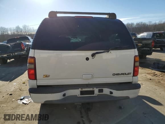 ✅ 2002 Chevrolet Suburban Z71 • VIN: 3GNFK16Z92G267367 • Лот: 43647755. Опубликован ранее на Copart с пробегом Не указан. Бесплатный доступ к архиву аукционных продаж из США и подробный отчёт об истории автомобиля на DreamBid. Изображение 6.