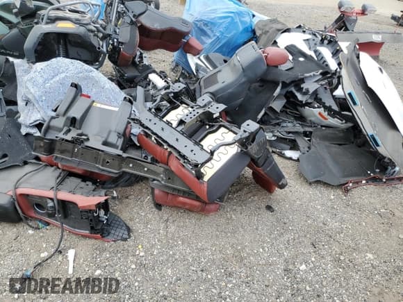 ✅ 2021 Dodge Durango SRT 392 • VIN: 1C4SDJGJ1MC599268 • Лот: 60845125. Опубликован ранее на Copart с пробегом Не указан. Бесплатный доступ к архиву аукционных продаж из США и подробный отчёт об истории автомобиля на DreamBid. Изображение 13.