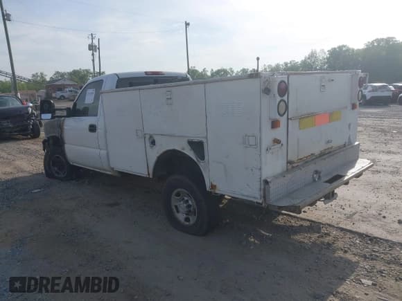 ✅ 2007 Chevrolet Silverado 2500HD Work Truck • VIN: 1GBHC24U47E174075 • Lot: 42147659. Wystawiony na IAAI z przebiegiem Nie podano. Bezpłatny archiwum sprzedaży aukcyjnych z USA i szczegółowy raport historii pojazdu na DreamBid. Zdjęcie 3.