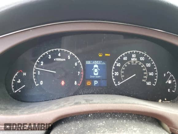 2009 Hyundai Genesis z VIN KMHGC46E59U025719, wystawiony jako Copart lot #78093124 z przebiegiem 145 837 mil mil oraz Czysty tytuł • Clean title. Historia ofert i sprzedaży dostępna na DreamBid. Obrazek 9.