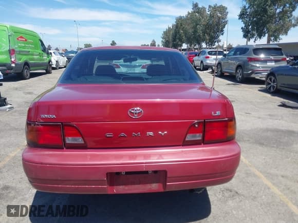 ✅ 1995 Toyota Camry LE • VIN: JT2SK12E6S0298227 • Lot: 42788533. Wystawiony na IAAI z przebiegiem 112 709 mil. Bezpłatny archiwum sprzedaży aukcyjnych z USA i szczegółowy raport historii pojazdu na DreamBid. Zdjęcie 16.