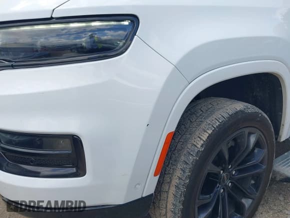 ✅ 2024 Jeep Grand Wagoneer Series II • VIN: 1C4SJSFP4RS127115 • Lot: 42097396. Listed on IAAI with 45,680 mi. Free auction sales archive from the USA and detailed vehicle history report at DreamBid. Image 6.