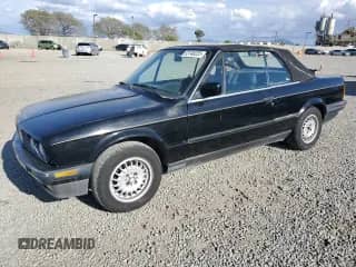 1991 BMW 3 Series z VIN WBABB2314MEC25288, wystawiony jako Copart lot #53748225 z przebiegiem 146 500 mil mil oraz Czysty tytuł • Clean title. Historia ofert i sprzedaży dostępna na DreamBid. Obrazek 1.