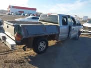 ✅ 2004 Chevrolet Silverado 1500 • VIN: 1GCEC19T34Z228771 • Lot: 43675876. Wystawiony na IAAI z przebiegiem 285 038 mil. Bezpłatny archiwum sprzedaży aukcyjnych z USA i szczegółowy raport historii pojazdu na DreamBid. Zdjęcie 4.
