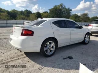 ✅ 2013 Dodge Avenger SE • VIN: 1C3CDZAB8DN614460 • Лот: 84970415. Опубликован ранее на Copart с пробегом 148 893 миль. Бесплатный доступ к архиву аукционных продаж из США и подробный отчёт об истории автомобиля на DreamBid. Изображение 3.