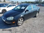 ✅ 2008 Volkswagen Jetta SE • VIN: 3VWRM71KX8M182235 • Lot: 41519055. Wystawiony na IAAI z przebiegiem 182 404 mil. Bezpłatny archiwum sprzedaży aukcyjnych z USA i szczegółowy raport historii pojazdu na DreamBid. Zdjęcie 2.