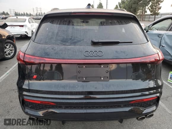 ✅ 2025 Audi SQ5 • VIN: WA125AGU0S2041190 • Lot: 92857825. Listed on Copart with 2,159 mi. Free auction sales archive from the USA and detailed vehicle history report at DreamBid. Image 6.