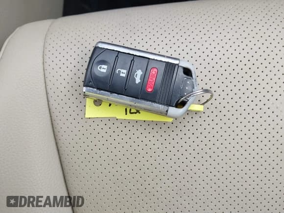 ✅ 2013 Acura ILX Hybrid Technology • VIN: 19VDE3F70DE300703 • Lot: 41836986. Wystawiony na IAAI z przebiegiem 120 765 mil. Bezpłatny archiwum sprzedaży aukcyjnych z USA i szczegółowy raport historii pojazdu na DreamBid. Zdjęcie 11.