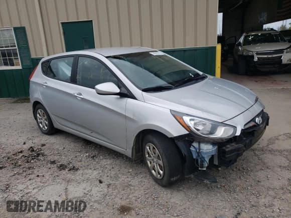 ✅ 2013 Hyundai Accent GS • VIN: KMHCT5AE6DU137675 • Лот: 74020374. Опубликован ранее на Copart с пробегом 110 172 миль. Бесплатный доступ к архиву аукционных продаж из США и подробный отчёт об истории автомобиля на DreamBid. Изображение 4.