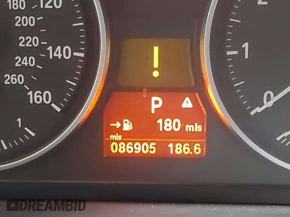 ✅ 2011 BMW 3 Series 328i xDrive • VIN: WBAPK5C50BA658263 • Lot: 43202514. Wystawiony na IAAI z przebiegiem 86 905 mil. Bezpłatny archiwum sprzedaży aukcyjnych z USA i szczegółowy raport historii pojazdu na DreamBid. Zdjęcie 16.