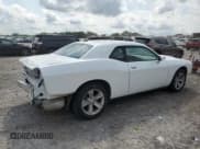 ✅ 2022 Dodge Challenger SXT • VIN: 2C3CDZAG7NH226724 • Lot: 56737755. Wystawiony na Copart z przebiegiem 60 940 mil. Bezpłatny archiwum sprzedaży aukcyjnych z USA i szczegółowy raport historii pojazdu na DreamBid. Zdjęcie 3.