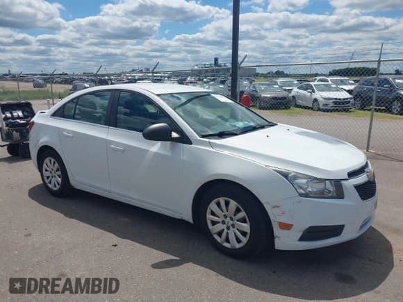 ✅ 2011 Chevrolet Cruze LS • VIN: 1G1PC5SH8B7230507 • Lot: 42774991. Wystawiony na IAAI z przebiegiem 187 354 mil. Bezpłatny archiwum sprzedaży aukcyjnych z USA i szczegółowy raport historii pojazdu na DreamBid. Zdjęcie 1.
