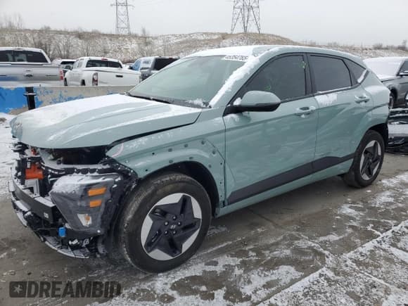 ✅ 2024 Hyundai Kona • VIN: KM8HB3A75RU015699 • Лот: 45354765. Опубликован ранее на Copart с пробегом 4 764 миль. Бесплатный доступ к архиву аукционных продаж из США и подробный отчёт об истории автомобиля на DreamBid. Изображение 1.