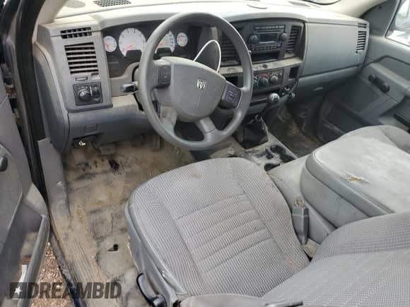 2008 Dodge 1500 ST z VIN 1D7HA16K78J196609, wystawiony jako Copart lot #73120924 z przebiegiem 229 999 mil mil oraz Czysty tytuł • Clean title. Historia ofert i sprzedaży dostępna na DreamBid. Obrazek 8.