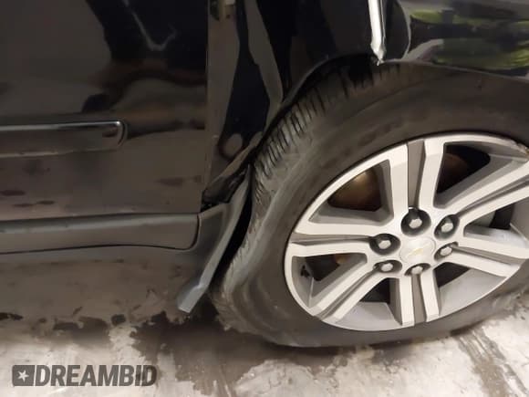 ✅ 2016 Chevrolet Traverse LT • VIN: 1GNKVHKD9GJ161886 • Lot: 43133258. Wystawiony na IAAI z przebiegiem 128 796 mil. Bezpłatny archiwum sprzedaży aukcyjnych z USA i szczegółowy raport historii pojazdu na DreamBid. Zdjęcie 19.