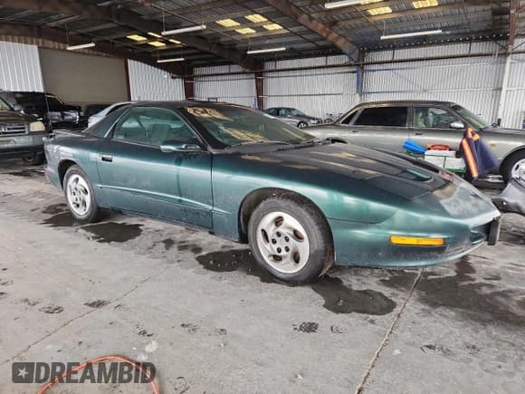 ✅ 1993 Pontiac Firebird Firebird • VIN: 2G2FS22S0P2212554 • Лот: 91488885. Опубликован ранее на Copart с пробегом 92 074 миль. Бесплатный доступ к архиву аукционных продаж из США и подробный отчёт об истории автомобиля на DreamBid. Изображение 4.