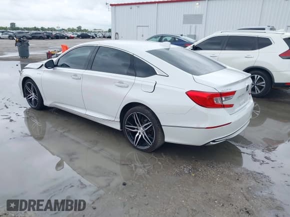 ✅ 2022 Honda Accord Touring • VIN: 1HGCV3F95NA002352 • Lot: 43291530. Listed on IAAI with 73,608 mi. Free auction sales archive from the USA and detailed vehicle history report at DreamBid. Image 3.
