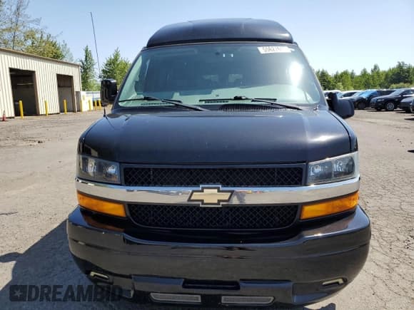 ✅ 2018 Chevrolet Express Cargo • VIN: 1GCWGBFG5J1242705 • Lot: 55627615. Listed on Copart with 77,611 mi. Free auction sales archive from the USA and detailed vehicle history report at DreamBid. Image 5.