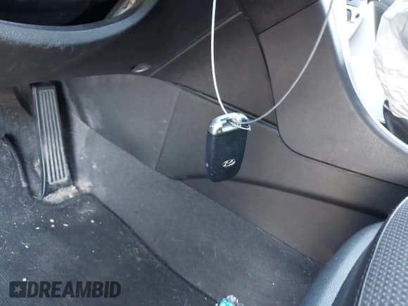 ✅ 2013 Hyundai Sonata SE • VIN: 5NPEC4AC5DH796881 • Лот: 43379039. Опубликован ранее на IAAI с пробегом 120 125 миль. Бесплатный доступ к архиву аукционных продаж из США и подробный отчёт об истории автомобиля на DreamBid. Изображение 11.