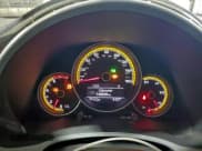 ✅ 2018 Volkswagen Beetle Dune • VIN: 3VWSD7AT0JM714804 • Lot: 94648615. Wystawiony na Copart z przebiegiem 120 630 mil. Bezpłatny archiwum sprzedaży aukcyjnych z USA i szczegółowy raport historii pojazdu na DreamBid. Zdjęcie 9.