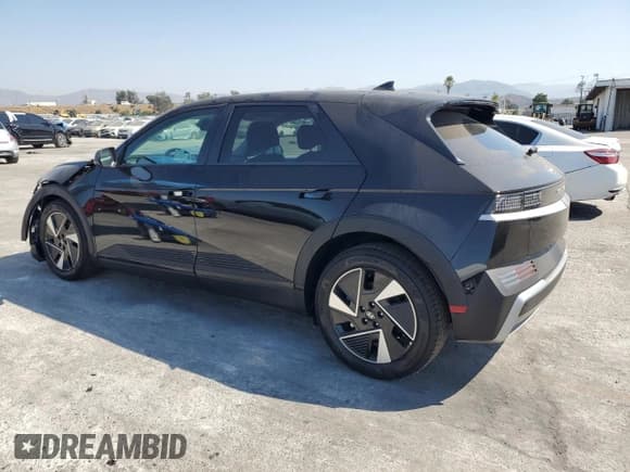 ✅ 2025 Hyundai Ioniq 5 SE • VIN: 7YAKM4DA4SY019185 • Лот: 68490885. Опубликован ранее на Copart с пробегом 180 миль. Бесплатный доступ к архиву аукционных продаж из США и подробный отчёт об истории автомобиля на DreamBid. Изображение 2.