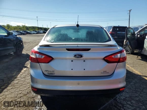 ✅ 2013 Ford Focus SE • VIN: 1FADP3F27DL318666 • Lot: 70735895. Listed on Copart with 71,599 mi. Free auction sales archive from the USA and detailed vehicle history report at DreamBid. Image 6.