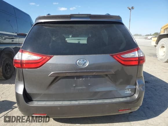 ✅ 2018 Toyota Sienna XLE • VIN: 5TDDZ3DC2JS195045 • Lot: 85872465. Listed on Copart with 154,196 mi. Free auction sales archive from the USA and detailed vehicle history report at DreamBid. Image 6.