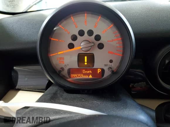 2013 MINI Hardtop с VIN WMWSU3C5XDT691402, выставлен на аукционе Copart как лот 70516295 с пробегом 99 259 миль миль и Списание • Salvage title. История ставок и продаж доступна на DreamBid. Изображение 9.