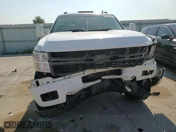 ✅ 2011 Chevrolet Silverado 2500HD LTZ • VIN: 1GC2KYC8XBZ190729 • Лот: 68076265. Опубликован ранее на Copart с пробегом 146 720 миль. Бесплатный доступ к архиву аукционных продаж из США и подробный отчёт об истории автомобиля на DreamBid. Изображение 14.