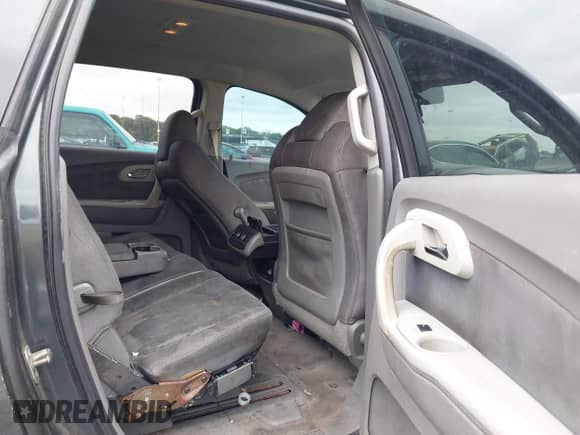 2010 Chevrolet Traverse LS z VIN 1GNLREED1AJ221699, wystawiony jako IAAI lot #43445363 z przebiegiem Nie podano mil oraz . Historia ofert i sprzedaży dostępna na DreamBid. Obrazek 8.