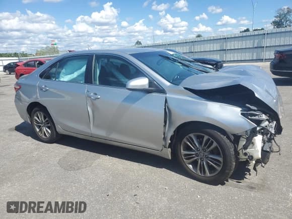 ✅ 2017 Toyota Camry XLE • VIN: 4T1BF1FK1HU347519 • Lot: 81109775. Wystawiony na Copart z przebiegiem Nie podano. Bezpłatny archiwum sprzedaży aukcyjnych z USA i szczegółowy raport historii pojazdu na DreamBid. Zdjęcie 4.