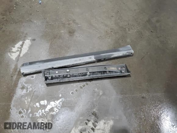 ✅ 2011 Chevrolet Equinox LS • VIN: 2CNFLCEC8B6392575 • Лот: 71175305. Опубликован ранее на Copart с пробегом 199 752 миль. Бесплатный доступ к архиву аукционных продаж из США и подробный отчёт об истории автомобиля на DreamBid. Изображение 13.