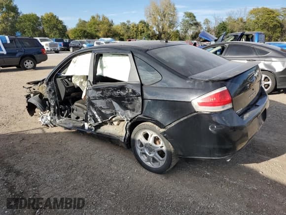 ✅ 2008 Ford Focus SE • VIN: 1FAHP35N38W300408 • Lot: 85878545. Wystawiony na Copart z przebiegiem Nie podano. Bezpłatny archiwum sprzedaży aukcyjnych z USA i szczegółowy raport historii pojazdu na DreamBid. Zdjęcie 2.