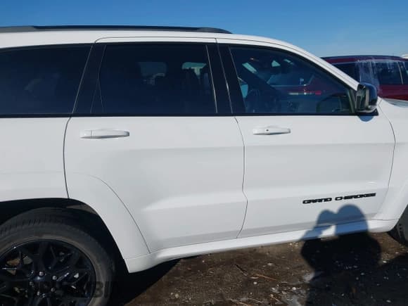 ✅ 2021 Jeep Grand Cherokee Limited • VIN: 1C4RJFBG6MC767860 • Лот: 41103120. Опубликован ранее на IAAI с пробегом 24 150 миль. Бесплатный доступ к архиву аукционных продаж из США и подробный отчёт об истории автомобиля на DreamBid. Изображение 13.