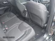 ✅ 2015 Jeep Cherokee Latitude • VIN: 1C4PJMCS3FW668154 • Lot: 43716947. Wystawiony na IAAI z przebiegiem 330 972 mil. Bezpłatny archiwum sprzedaży aukcyjnych z USA i szczegółowy raport historii pojazdu na DreamBid. Zdjęcie 8.