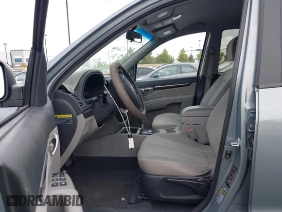 ✅ 2009 Hyundai Santa Fe GLS • VIN: 5NMSG13D99H315224 • Lot: 43442909. Listed on IAAI with 83,026 mi. Free auction sales archive from the USA and detailed vehicle history report at DreamBid. Image 5.