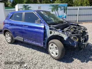 2020 Hyundai Venue SE z VIN KMHRB8A32LU040288, wystawiony jako Copart lot #71786944 z przebiegiem 60 745 mil mil oraz Nie do naprawy • Non repairable. Historia ofert i sprzedaży dostępna na DreamBid. Obrazek 4.