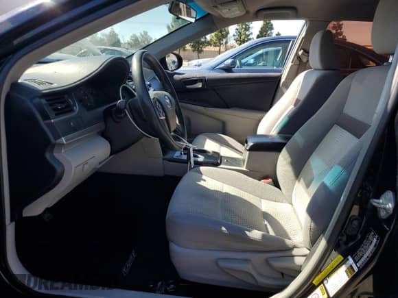 2013 Toyota Camry L с VIN 4T1BF1FK0DU644095, выставлен на аукционе Copart как лот 86782825 с пробегом 268 103 миль миль и Списание • Salvage title. История ставок и продаж доступна на DreamBid. Изображение 7.