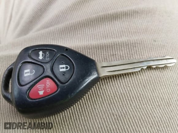 ✅ 2010 Toyota Camry LE • VIN: 4T1BF3EK1AU550638 • Lot: 43575373. Wystawiony na IAAI z przebiegiem 120 550 mil. Bezpłatny archiwum sprzedaży aukcyjnych z USA i szczegółowy raport historii pojazdu na DreamBid. Zdjęcie 11.