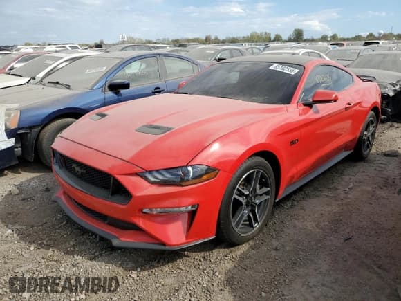 ✅ 2021 Ford Mustang GT Premium • VIN: 1FA6P8CF7M5153574 • Lot: 85102535. Wystawiony na Copart z przebiegiem 44 377 mil. Bezpłatny archiwum sprzedaży aukcyjnych z USA i szczegółowy raport historii pojazdu na DreamBid. Zdjęcie 1.
